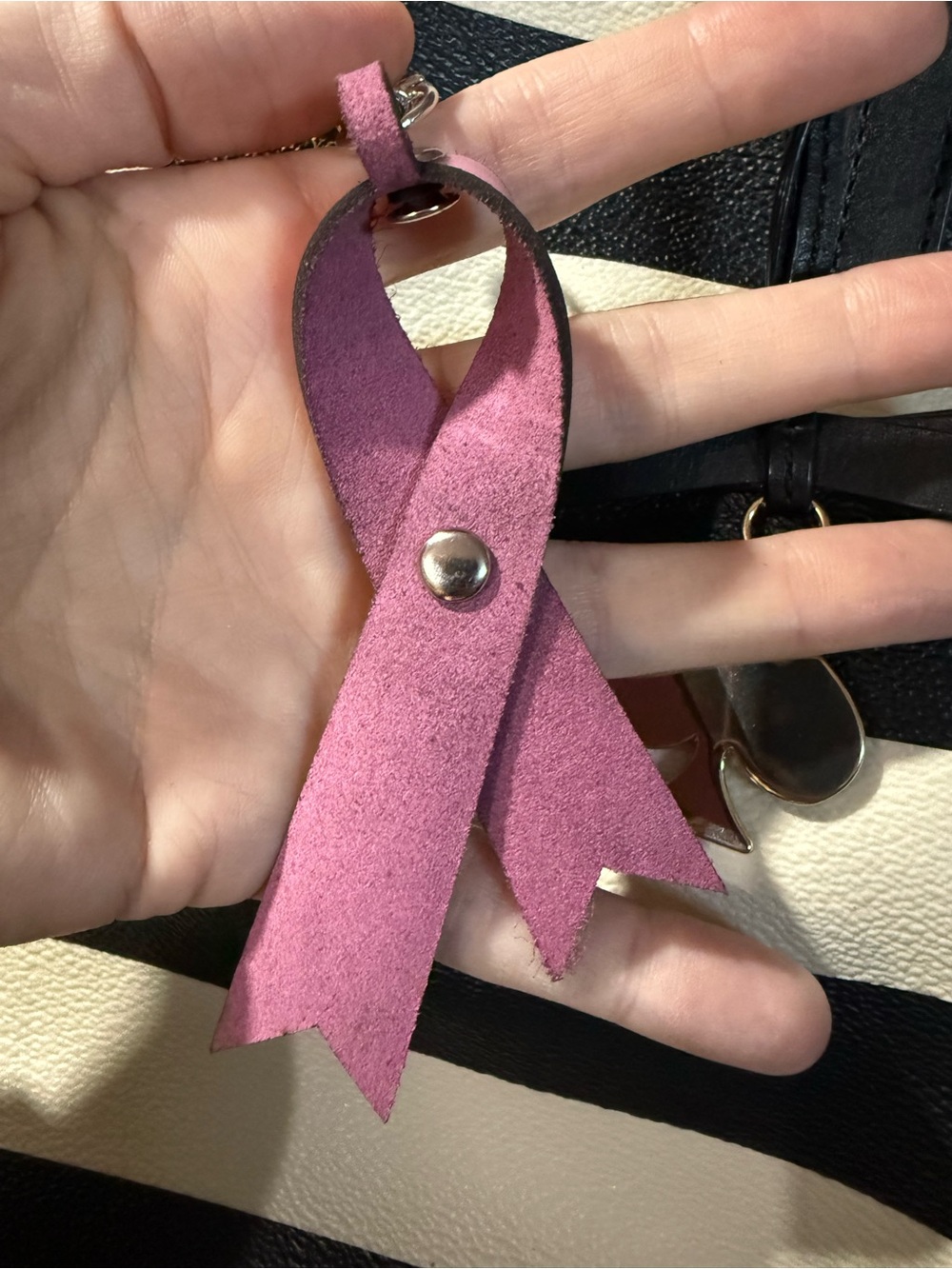 Pink Ribbon Leather Keychain Bag Charm - Picture 3 of 3
